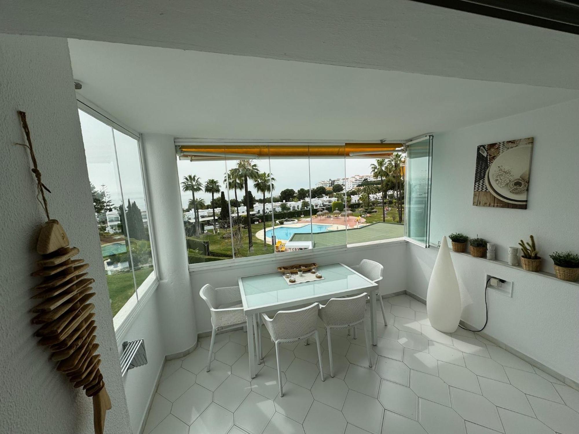 Amazing Sea View Apartment In Miraflores Ла Кала де Михас Екстериор снимка