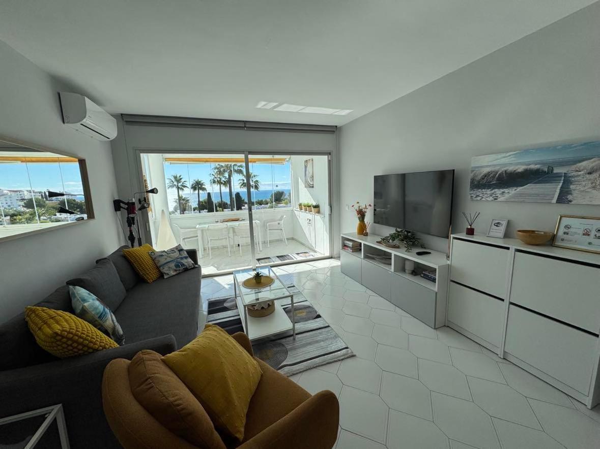 Amazing Sea View Apartment In Miraflores Ла Кала де Михас Екстериор снимка