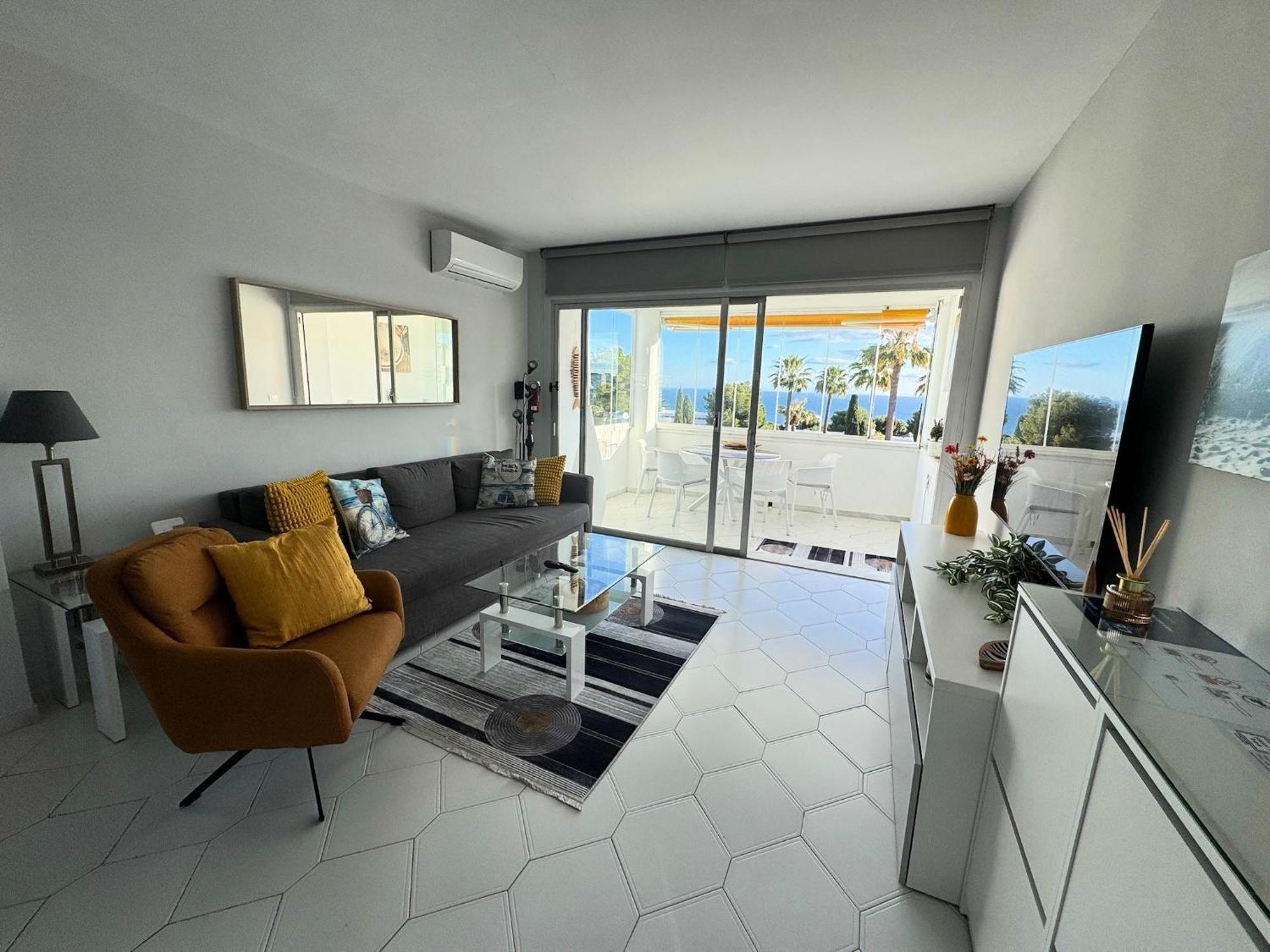 Amazing Sea View Apartment In Miraflores Ла Кала де Михас Екстериор снимка